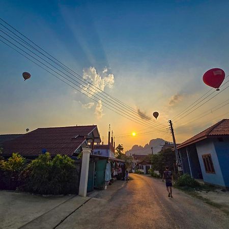 Saphaothong Guesthouse Vang Vieng Zewnętrze zdjęcie