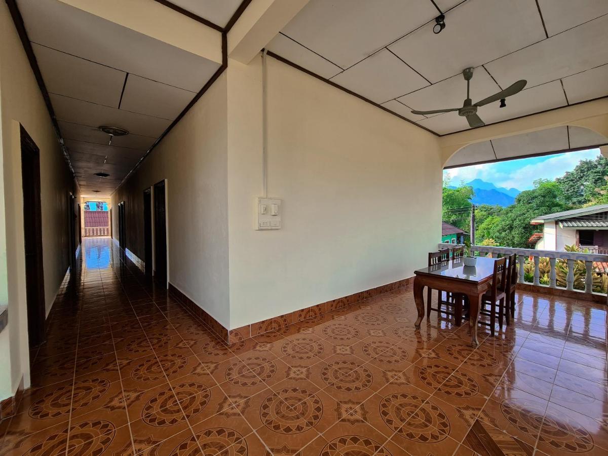 Saphaothong Guesthouse Vang Vieng Zewnętrze zdjęcie