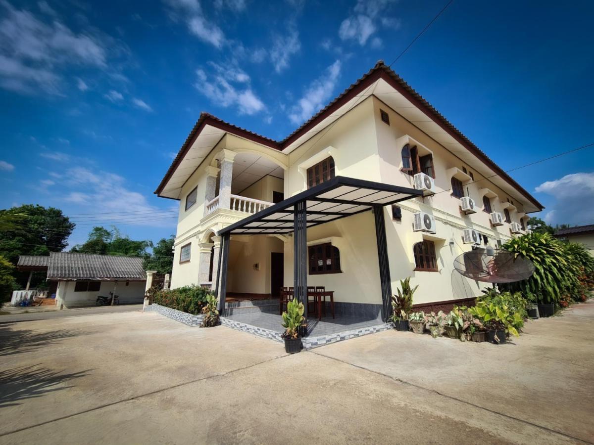 Saphaothong Guesthouse Vang Vieng Zewnętrze zdjęcie