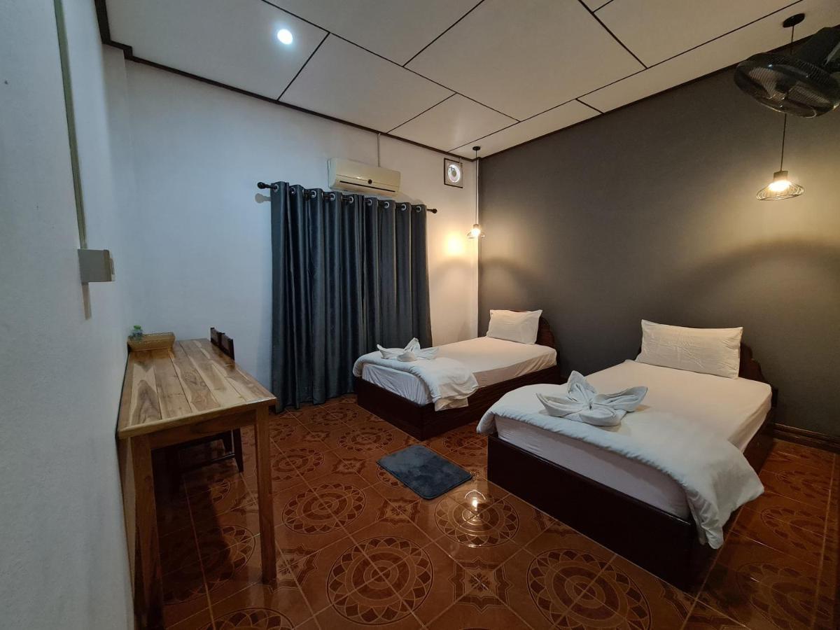 Saphaothong Guesthouse Vang Vieng Zewnętrze zdjęcie