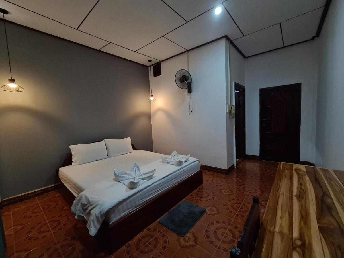 Saphaothong Guesthouse Vang Vieng Zewnętrze zdjęcie