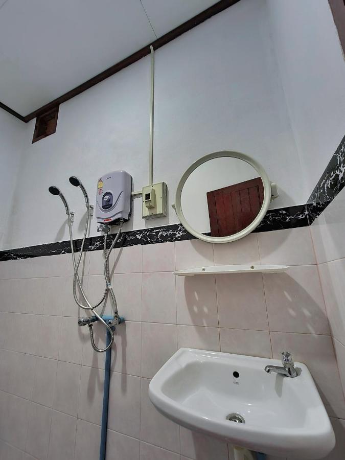 Saphaothong Guesthouse Vang Vieng Zewnętrze zdjęcie