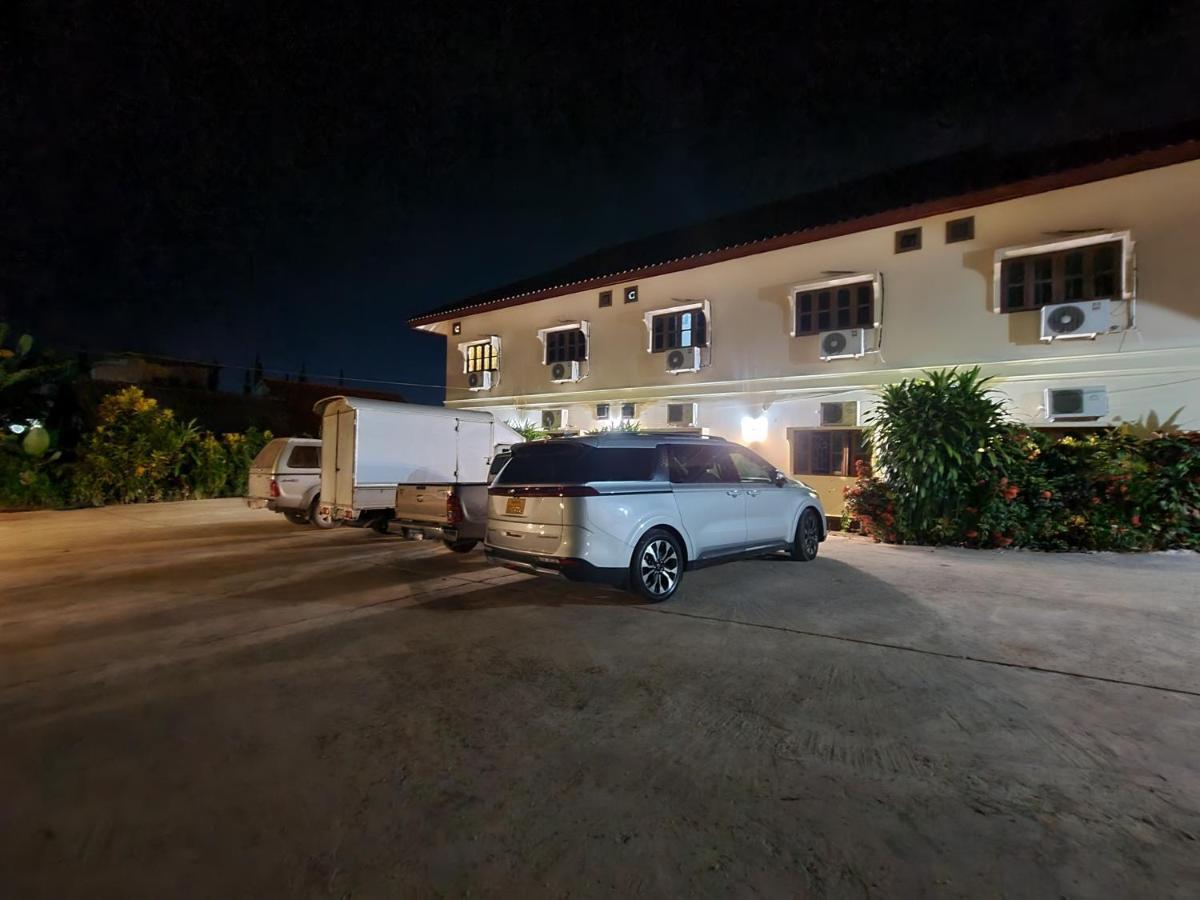 Saphaothong Guesthouse Vang Vieng Zewnętrze zdjęcie