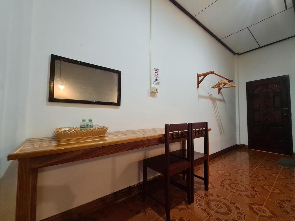 Saphaothong Guesthouse Vang Vieng Zewnętrze zdjęcie