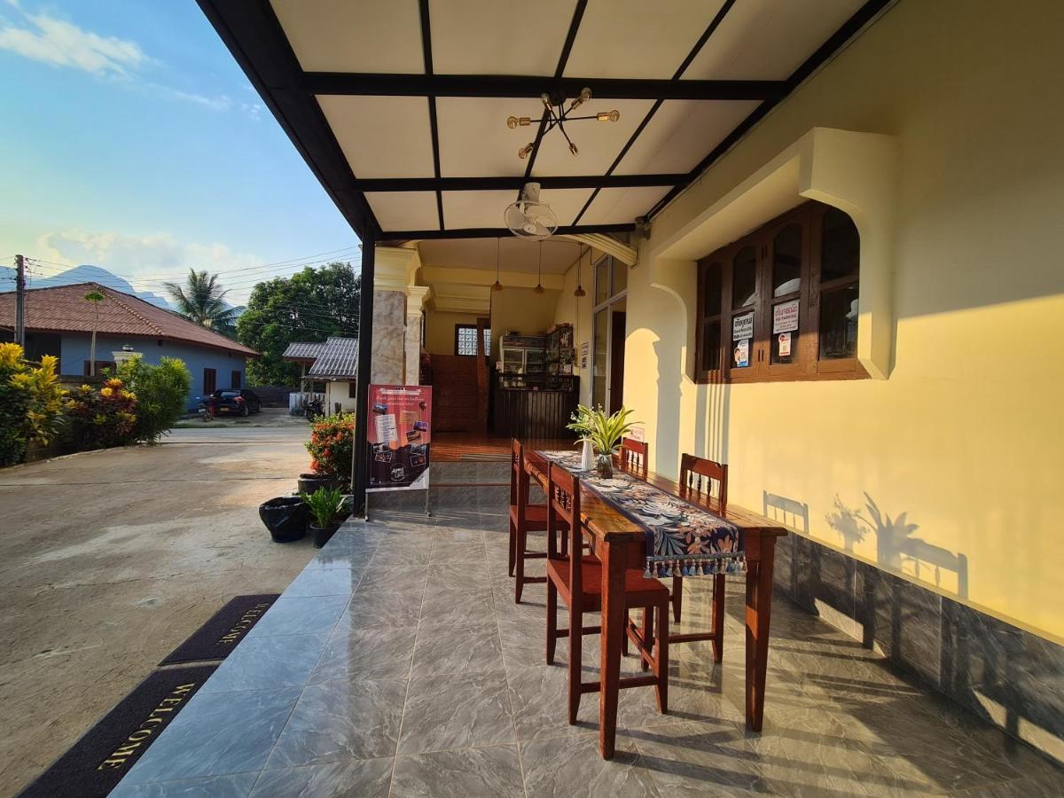 Saphaothong Guesthouse Vang Vieng Zewnętrze zdjęcie