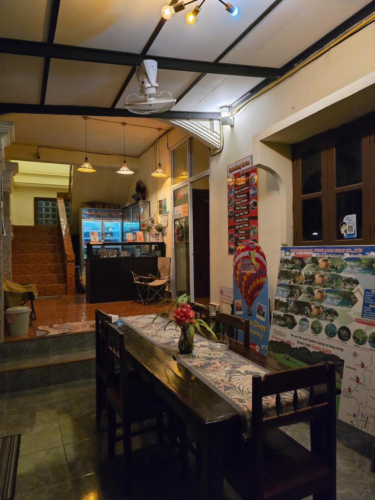 Saphaothong Guesthouse Vang Vieng Zewnętrze zdjęcie